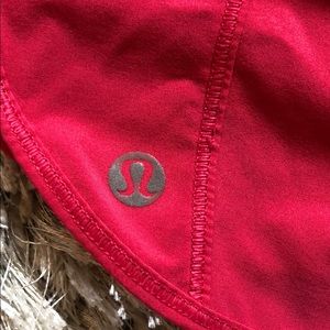 lulu lemon pink running shorts